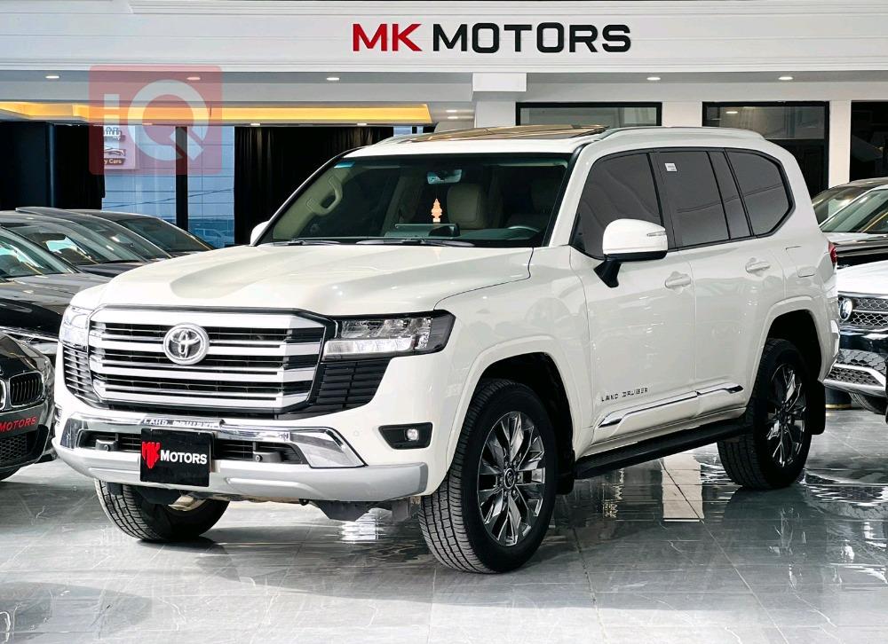 تۆیۆتا لاند کروزەر